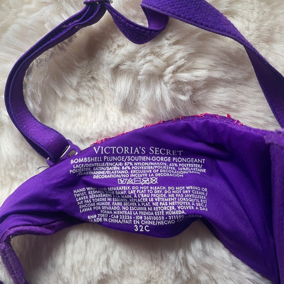VS Bombshell Plunge Push Up Bra - Picture 2 of 2